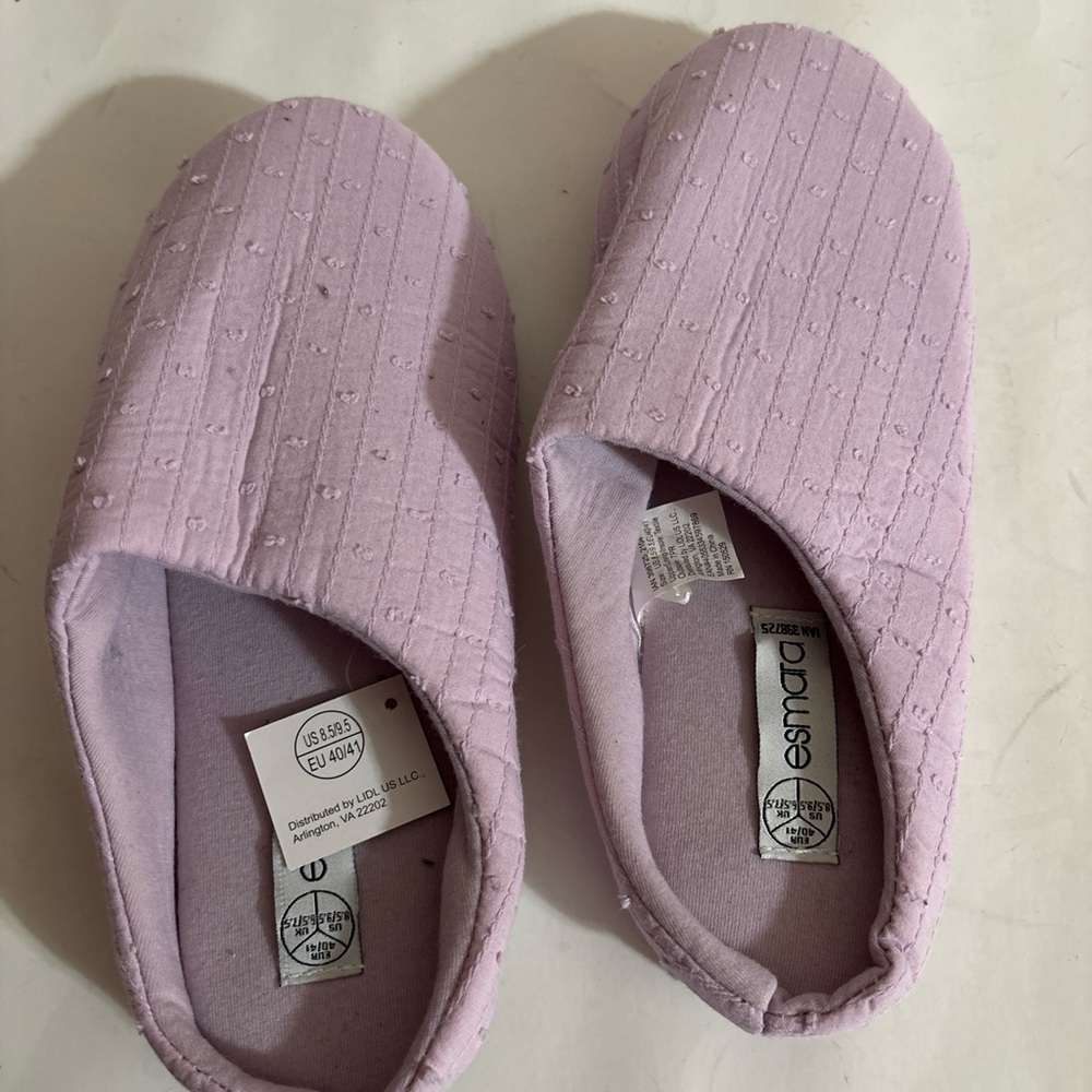 Esmara slippers size 8.5